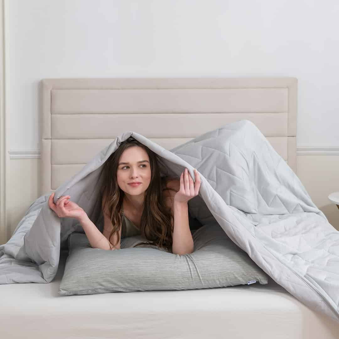 Cooling Comforter V Quilted Temperature Regulating Blanket