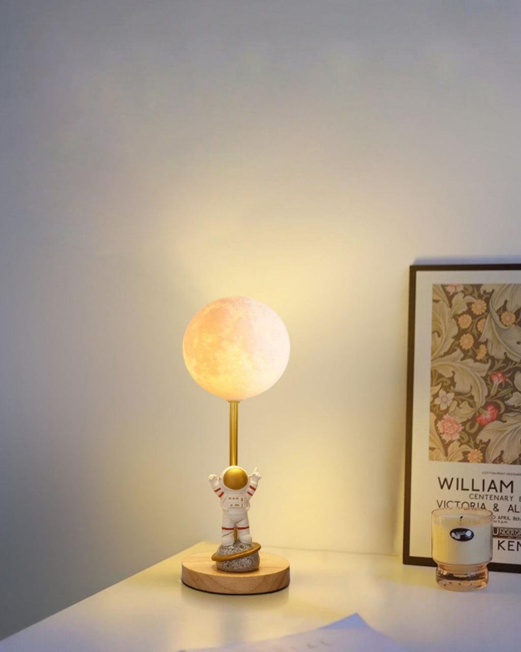 Lunaris Table Lamp