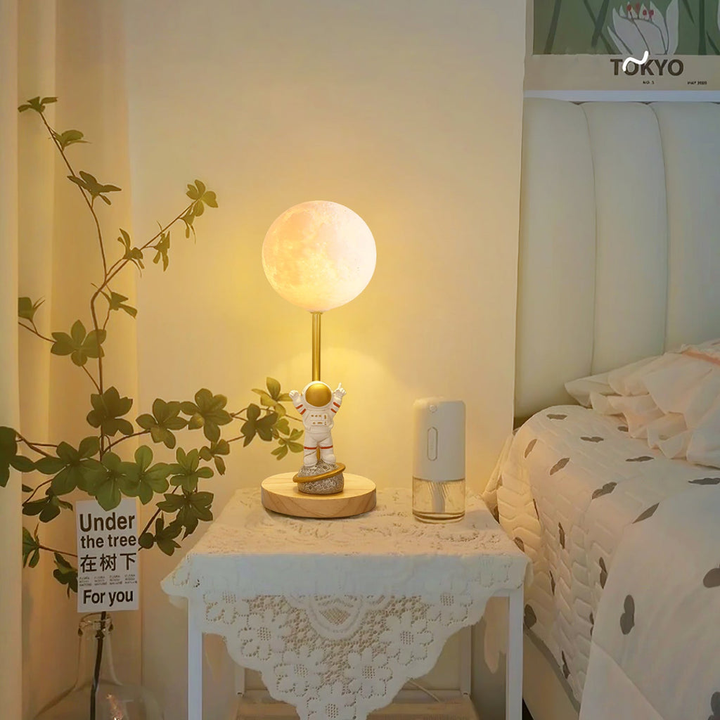 Lunaris Table Lamp