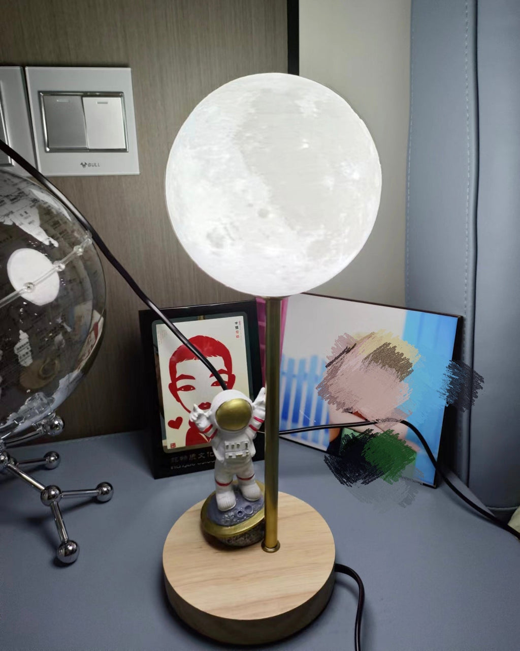 Lunaris Table Lamp