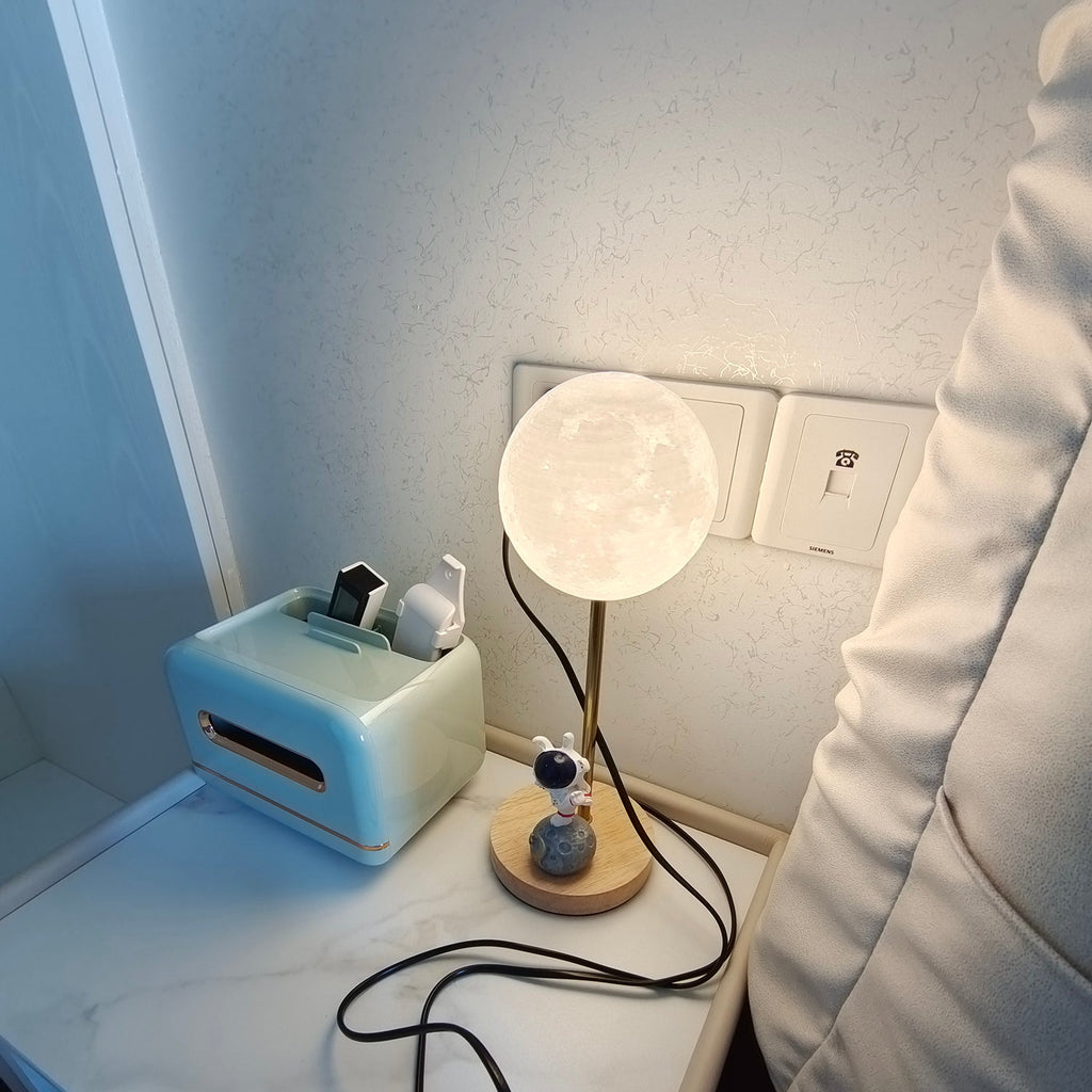 Lunaris Table Lamp