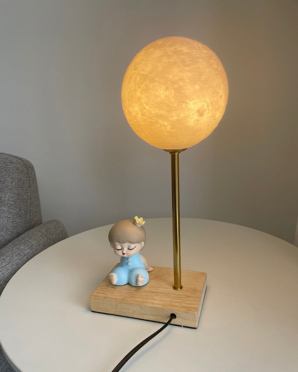 Lunaris Table Lamp