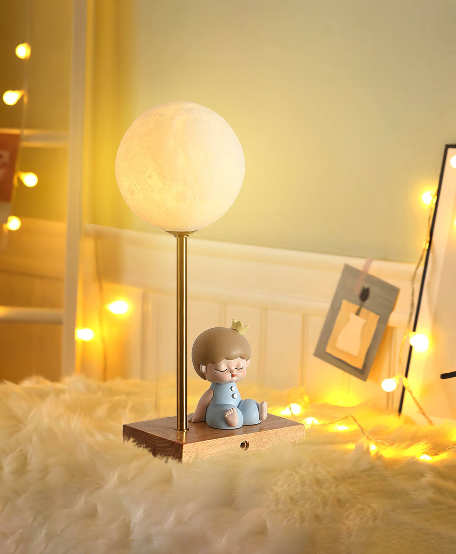 Lunaris Table Lamp