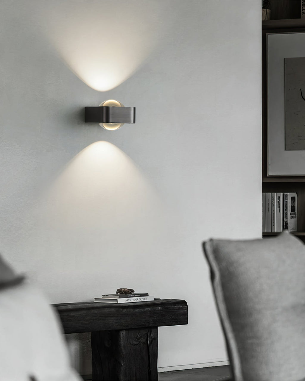 Halden Wall Lamp
