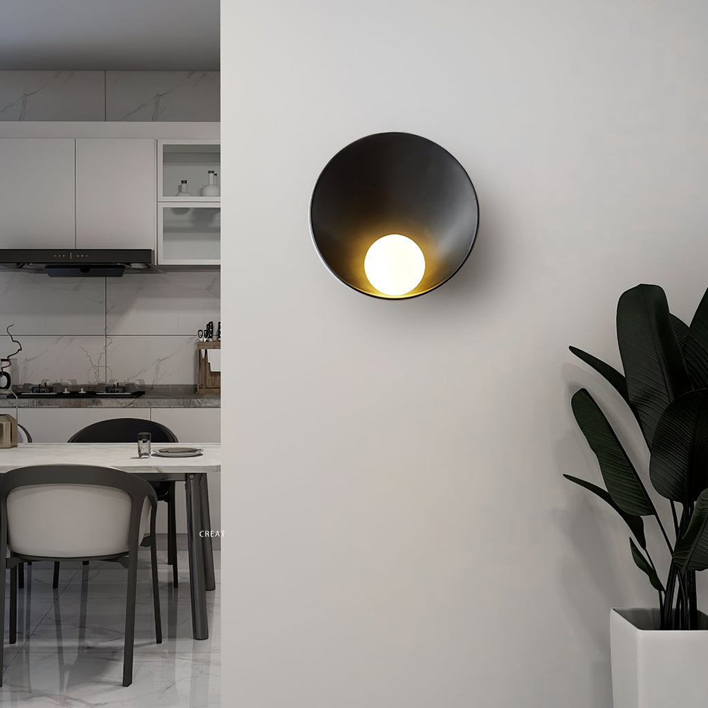 Lunella Wall Lamp