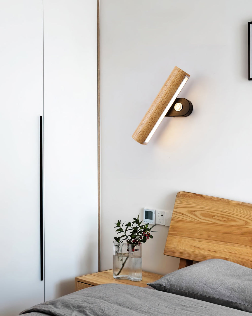 Verano Wall Lamp