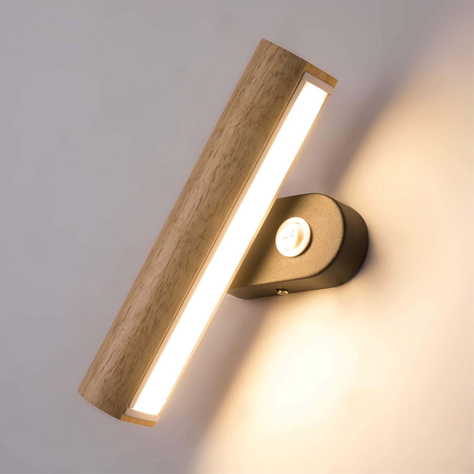 Verano Wall Lamp