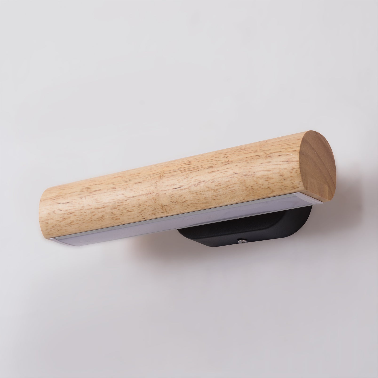 Verano Wall Lamp