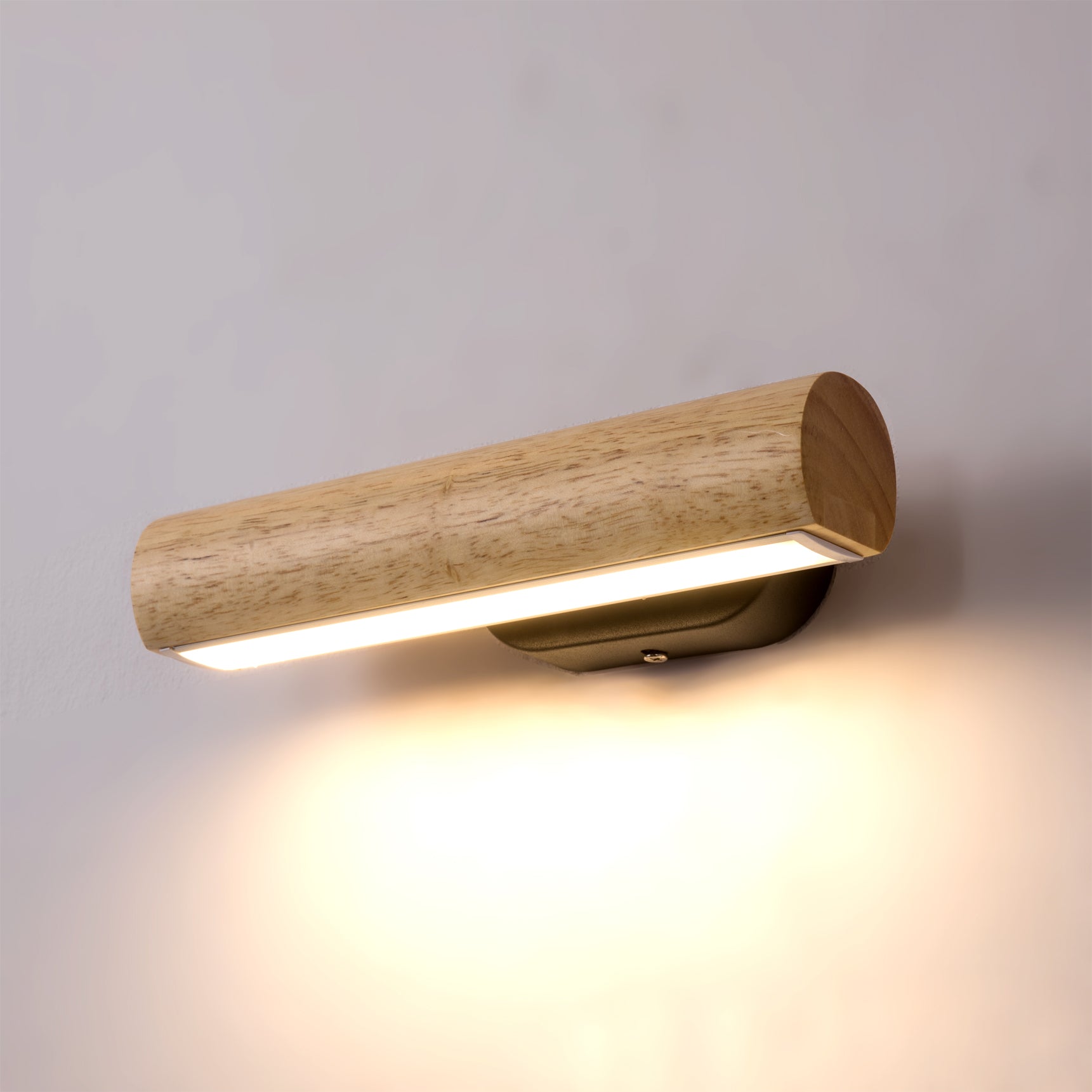 Verano Wall Lamp