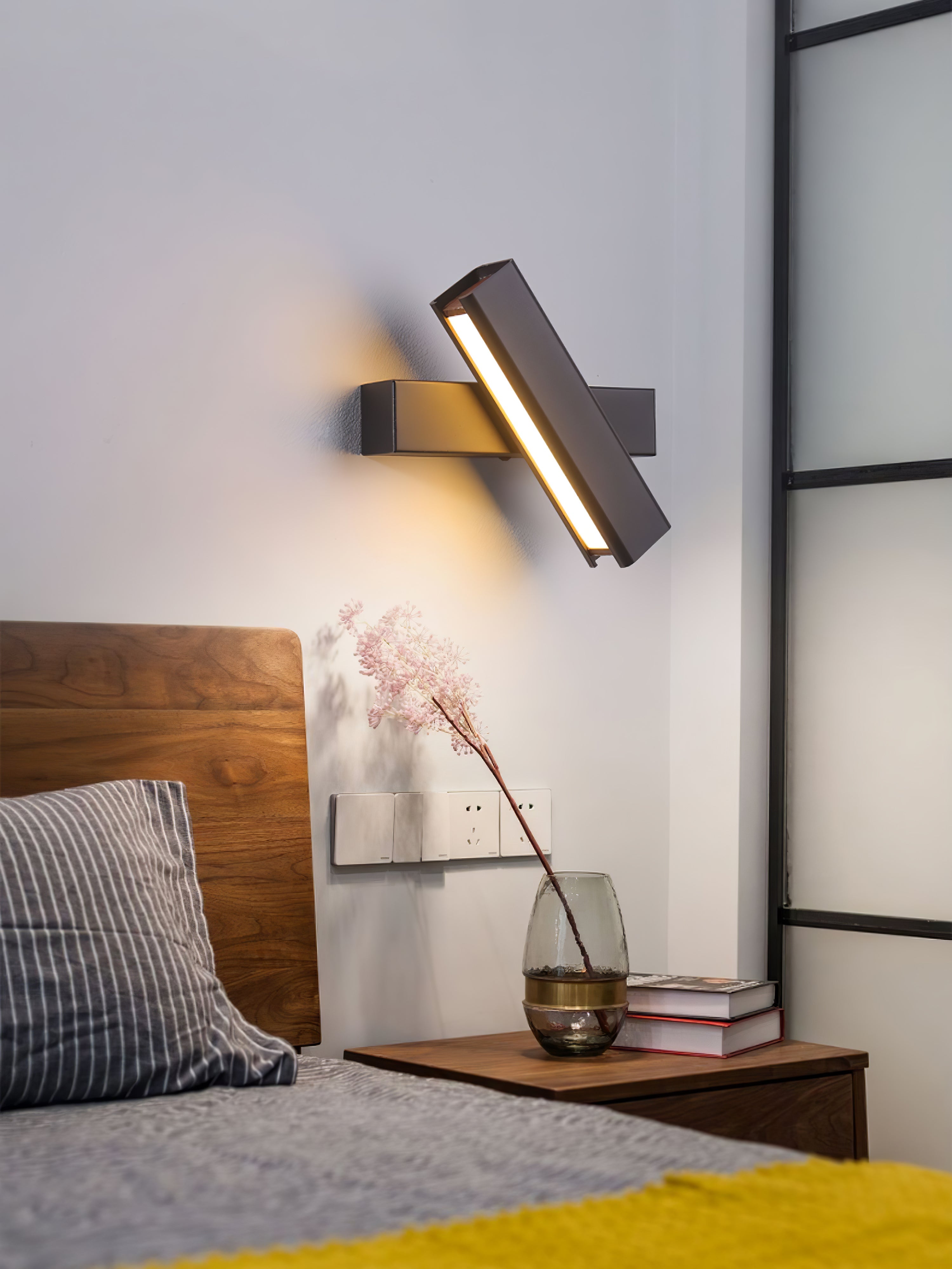Nordholt Wall Lamp
