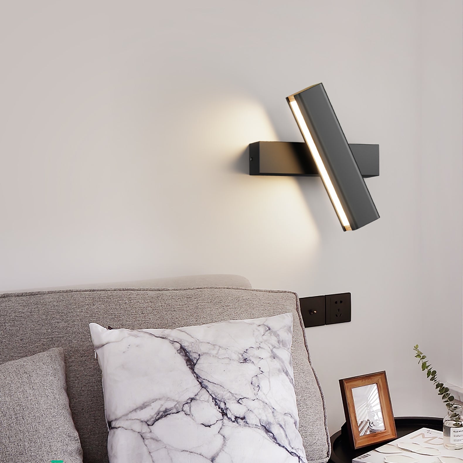 Nordholt Wall Lamp