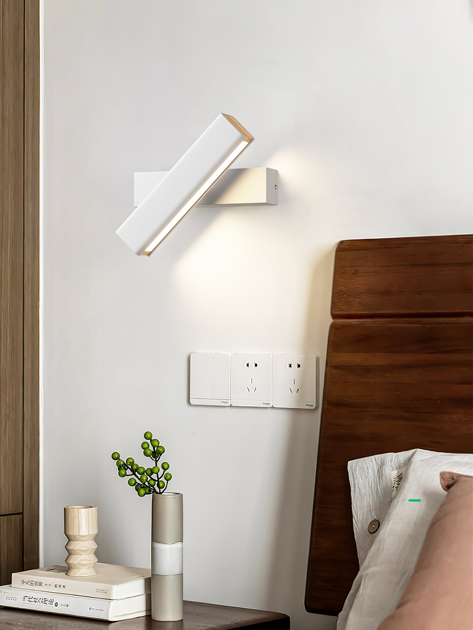 Nordholt Wall Lamp
