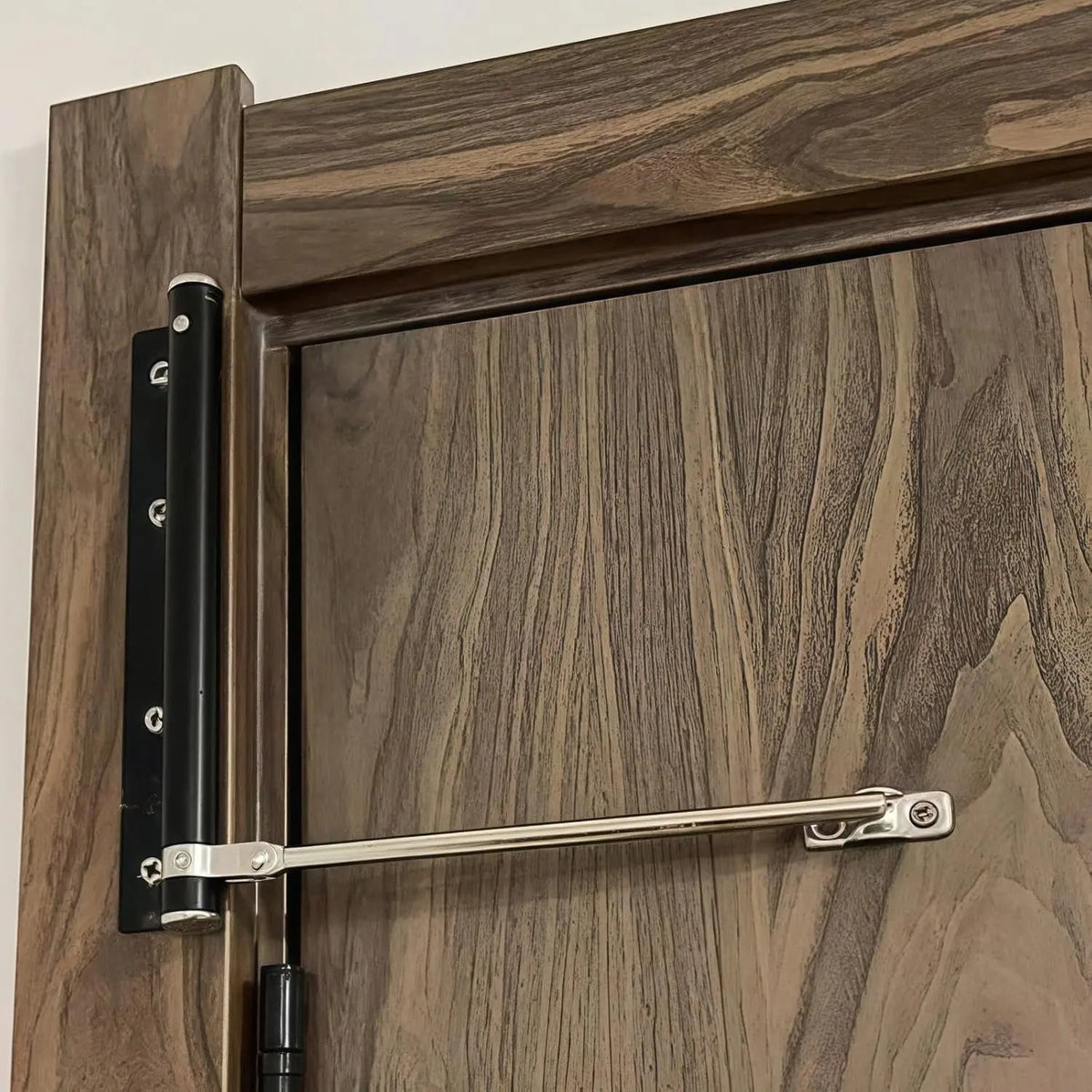 Automatic Door Closer with Spring Loaded Mechanism and Adjustable Closing Speed - Image 3