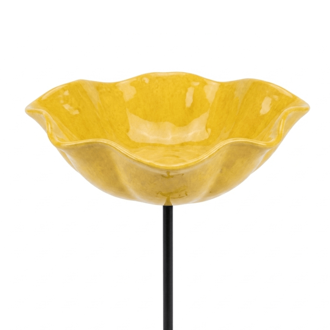 Bird Bath Stake with Flower-Shaped Bowl and Scalloped Rim for Garden - Image 6