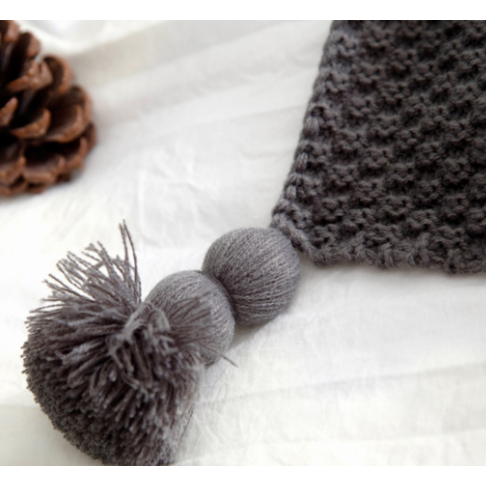 Chunky Knit Throw Blanket with Yarn Texture and Corner Tassels for Sofa - Image 3