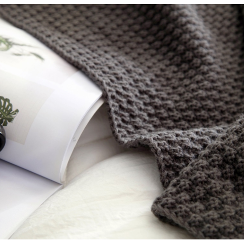 Chunky Knit Throw Blanket with Yarn Texture and Corner Tassels for Sofa - Image 4
