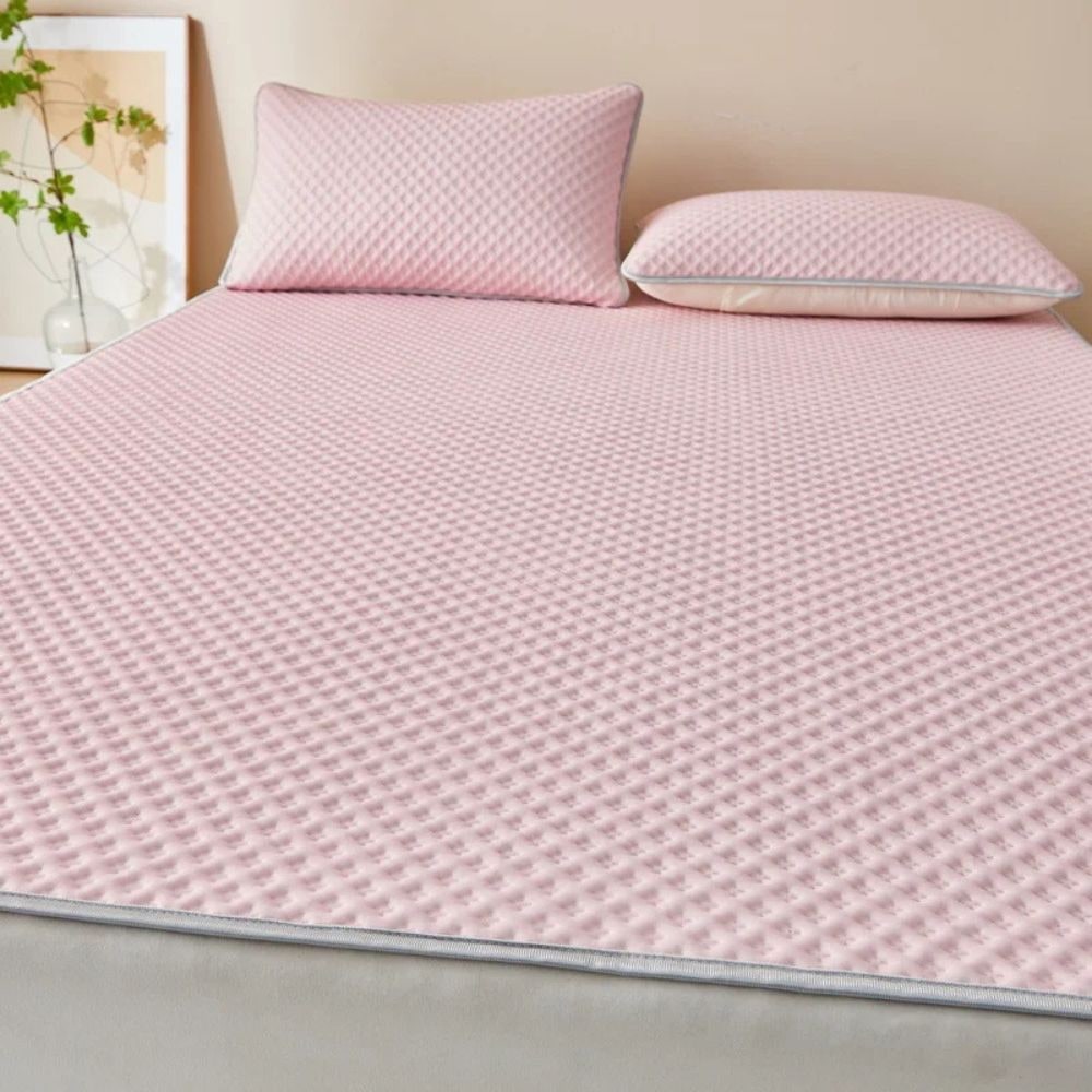 Cooling Mattress Pad Topper with Quilted Texture and Matching Memory Foam Queen - Image 2