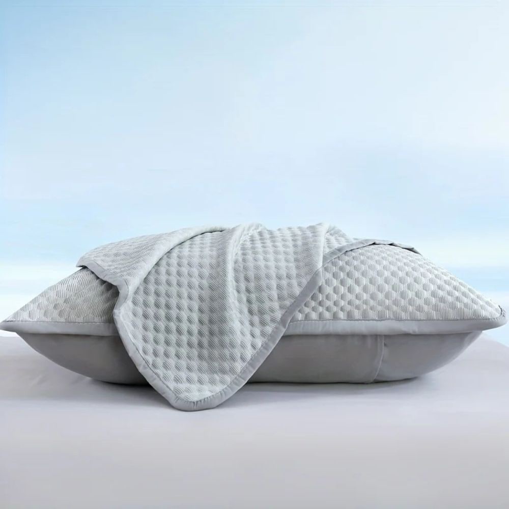 Cooling Mattress Pad Topper with Quilted Texture and Matching Memory Foam Queen - Image 6