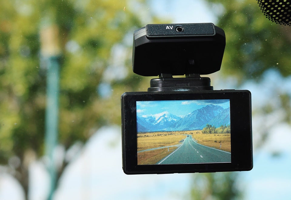 Dual Dash Cam with Front and Rear Car Camera Lcd Screen and WIFI App Control 4k - Image 1