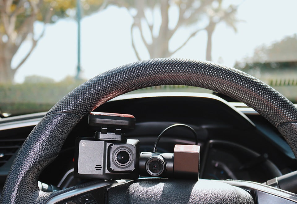 Dual Dash Cam with Front and Rear Car Camera Lcd Screen and WIFI App Control 4k - Image 3