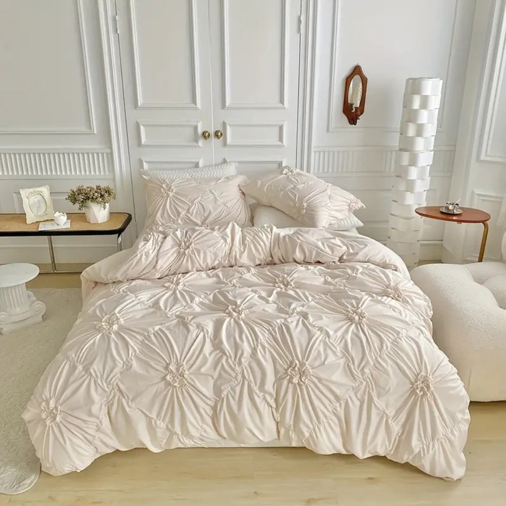 Duvet Cover Set with Pinch Pleat Rosette Flower Pattern for King Queen Size Percale - Image 1