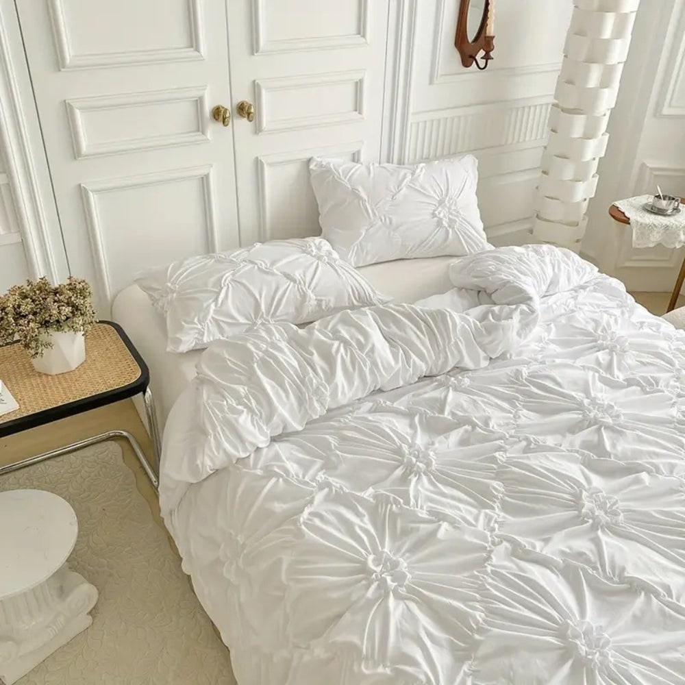 Duvet Cover Set with Pinch Pleat Rosette Flower Pattern for King Queen Size Percale - Image 4