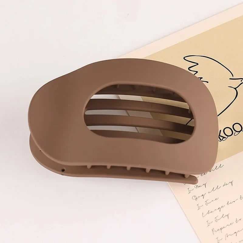 Flat Claw Hair Clip with Matte Finish and Ergonomic Curved Design - Image 12