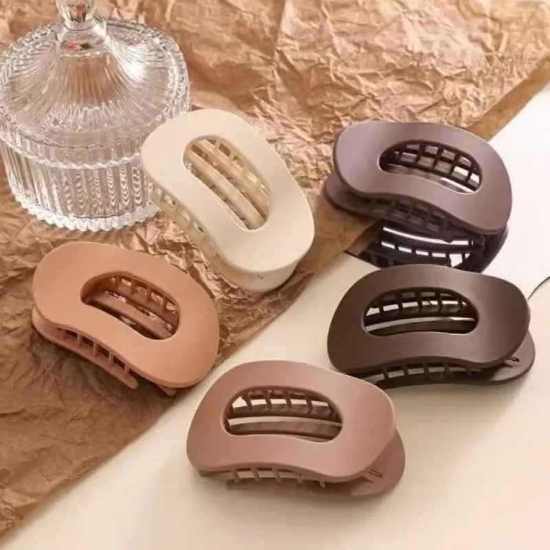 Flat Claw Hair Clip with Matte Finish and Ergonomic Curved Design - Image 8