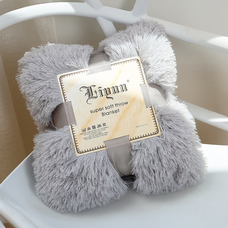 Girls' Faux Fur Throw Blanket with Soft Shaggy Long Pile Texture and Cozy Fluffy Design - Image 10