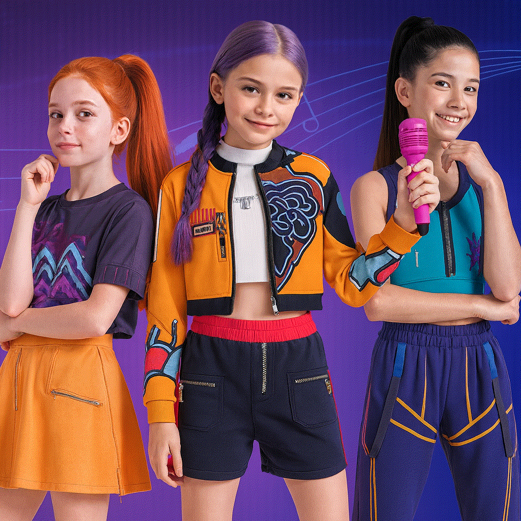 Halloween Hip Hop Dance Costume Outfit with Crop Jacket and Tassel Details - Image 3