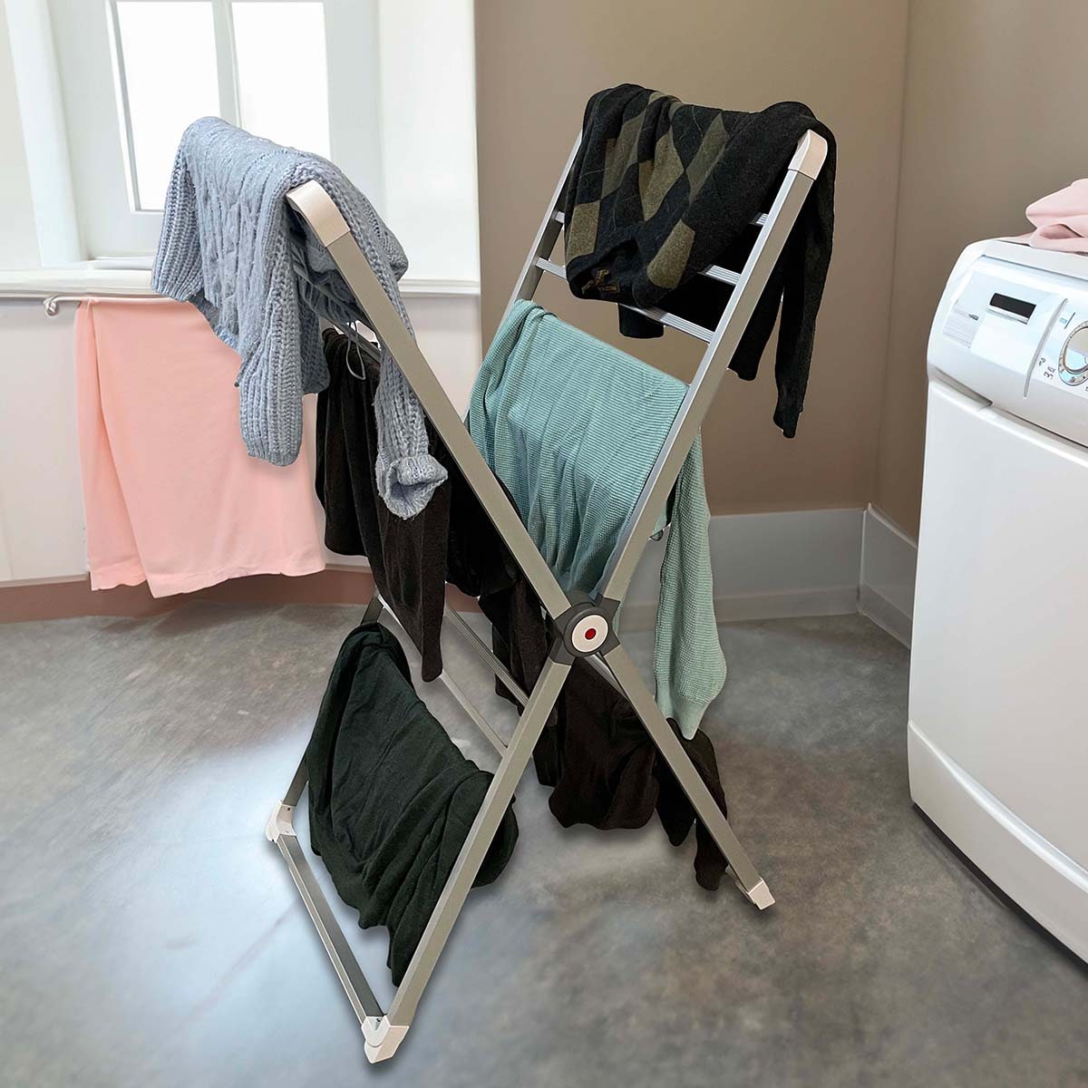 Heated Clothes Horse Drying Rack with Collapsible Folding Frame and Aluminum X-Frame Design - Image 3