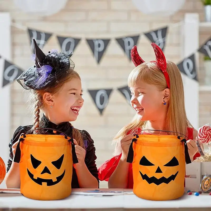 Kids' Halloween Candy Bucket Pumpkin with LED Lights and Jack-O-Lantern Design for Trick or Treat - Image 4