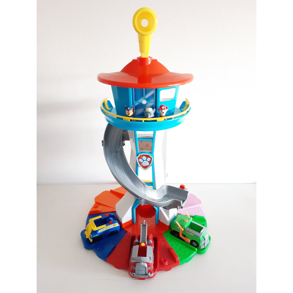 Kids' Lookout Tower Toy Playset with Spiral Slide Parking Base and Vehicle Figures - Image 2