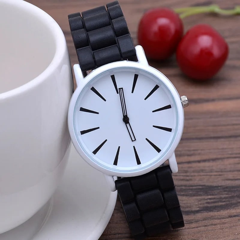 Minimalist Watch with 20 Mm Silicone Strap and Textured Band for Everyday Wear Moon Phase - Image 10