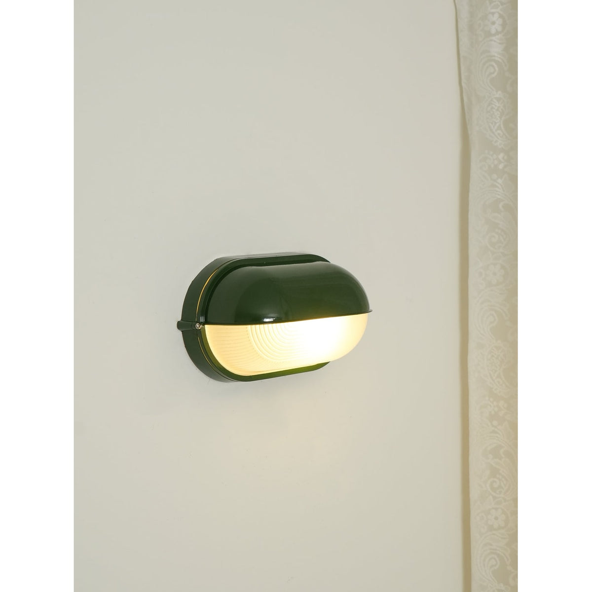 Oval Bulkhead Wall Light with Weather-Resistant Eyelid Cover and Ribbed Glass Diffuser - Image 28