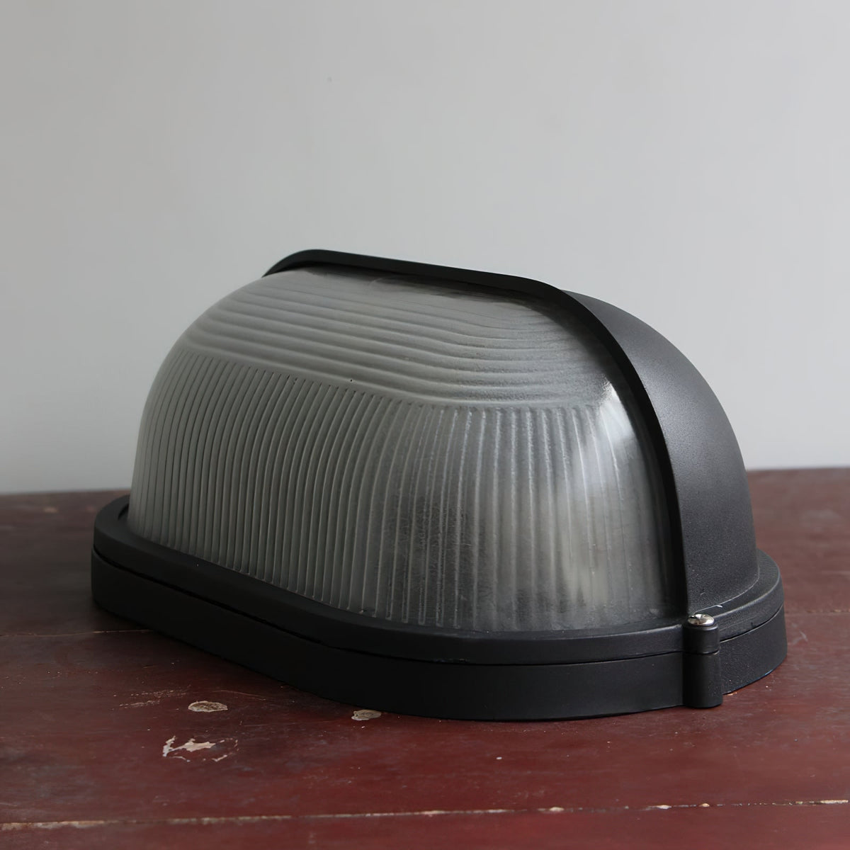 Oval Bulkhead Wall Light with Weather-Resistant Eyelid Cover and Ribbed Glass Diffuser - Image 38
