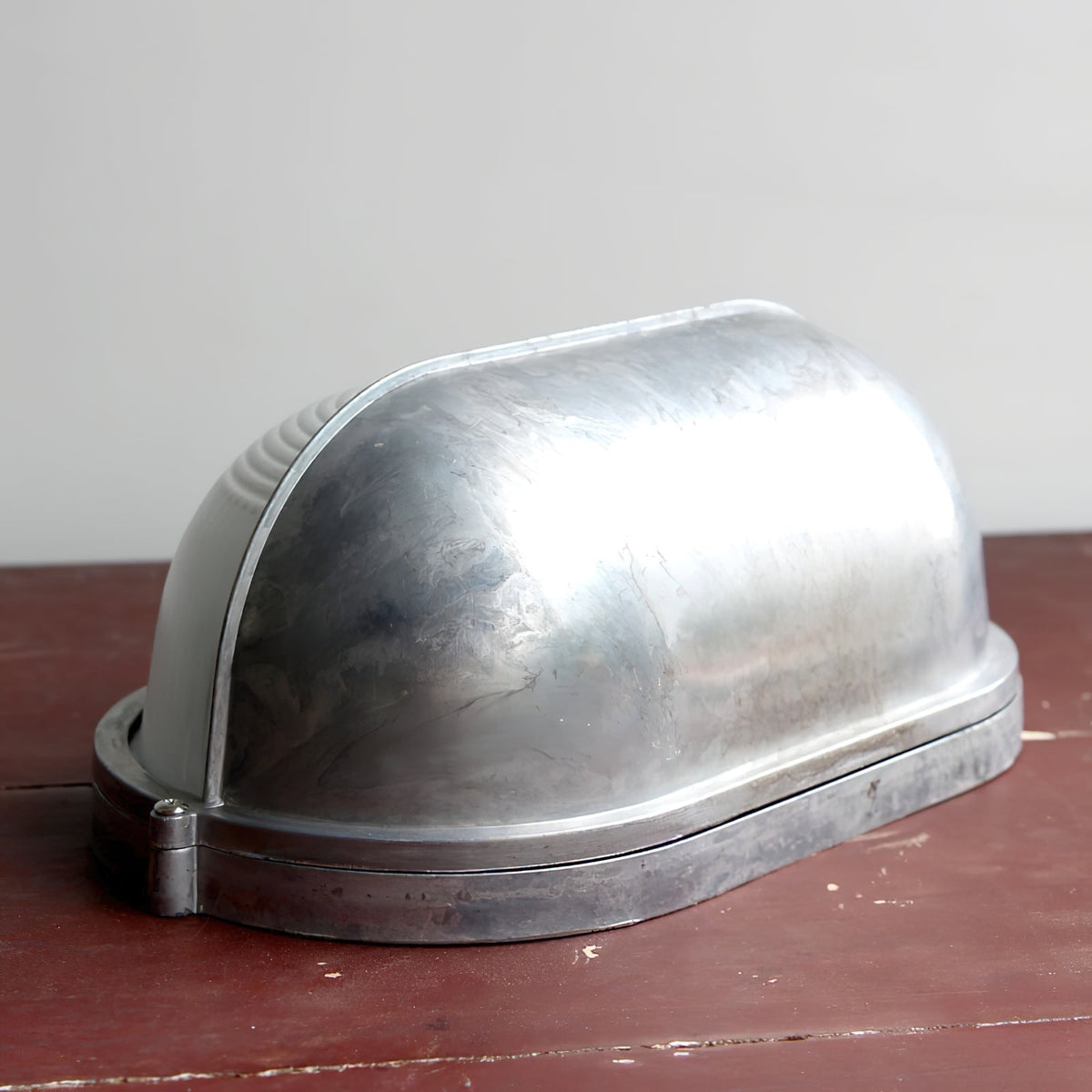 Oval Bulkhead Wall Light with Weather-Resistant Eyelid Cover and Ribbed Glass Diffuser - Image 48