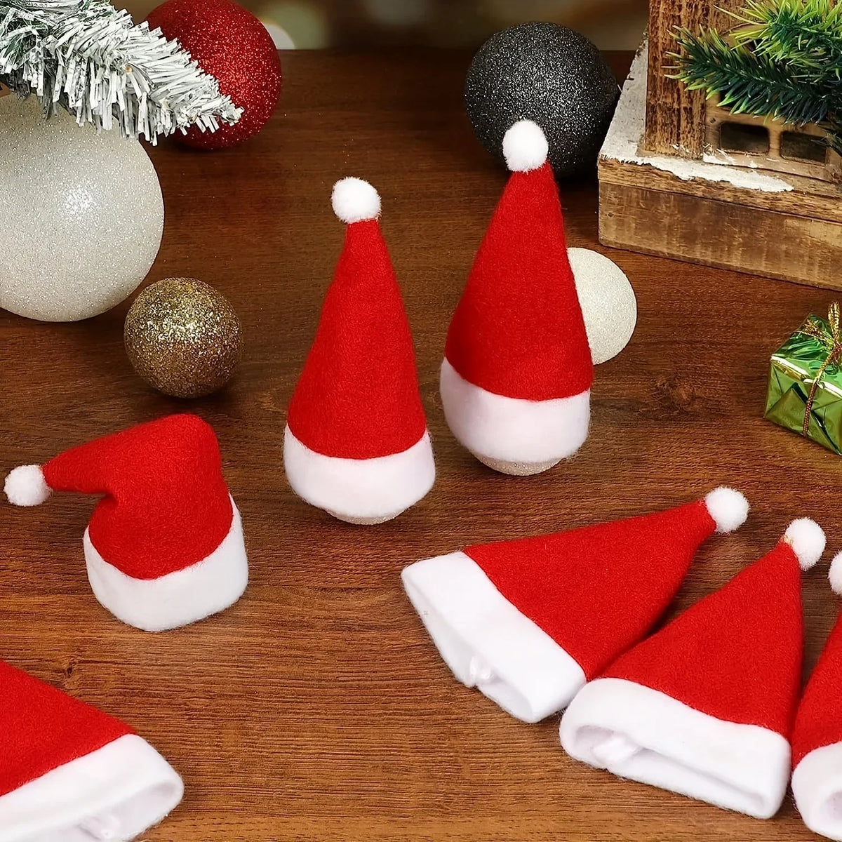 Santa Hat Cutlery Holders with Pom-Pom Felt Christmas Table Decoration Set - Image 3