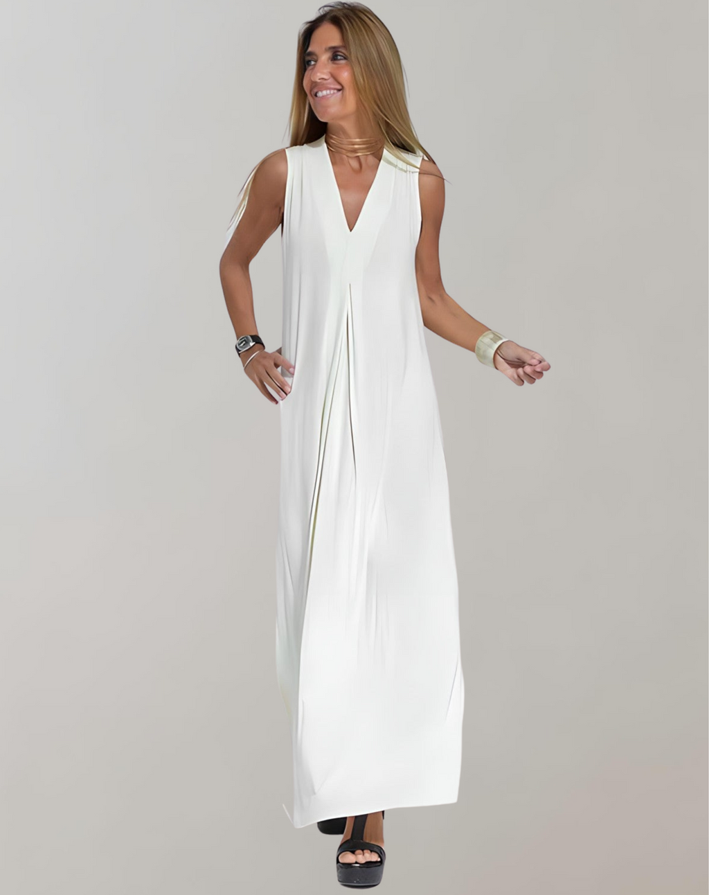 Sleeveless V-Neck Beach Maxi Dress for Holiday Lounging