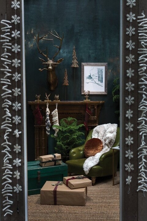 Wall Art Animal Head Sculpture with Textured Resin and Antique Gold Finish - Image 7