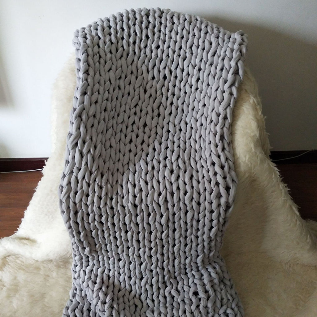 Weighted Chunky Knit Blanket with Hand-Woven Yarn and Braided Borders Finger Knitting - Image 12