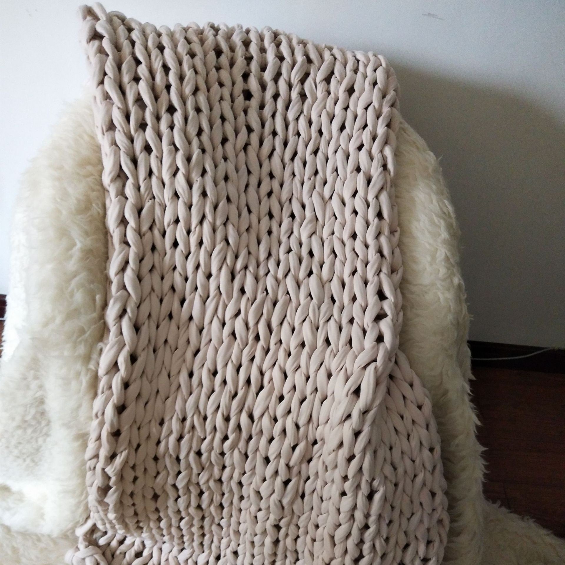 Weighted Chunky Knit Blanket with Hand-Woven Yarn and Braided Borders Finger Knitting - Image 8