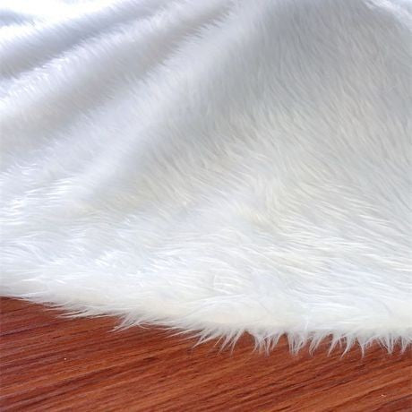 White Faux Fur Christmas Tree Skirt with Plush Texture for Holiday Décor - Image 5