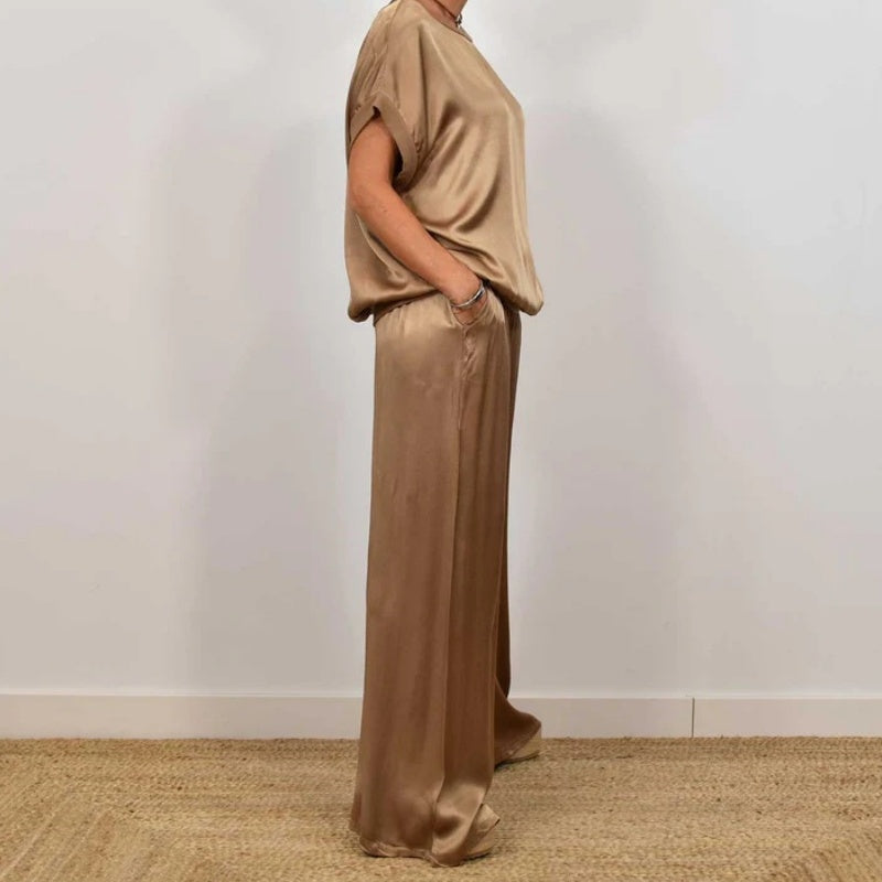 Women's Elegant Flowing Two-Piece Daywear Set — fabric detail